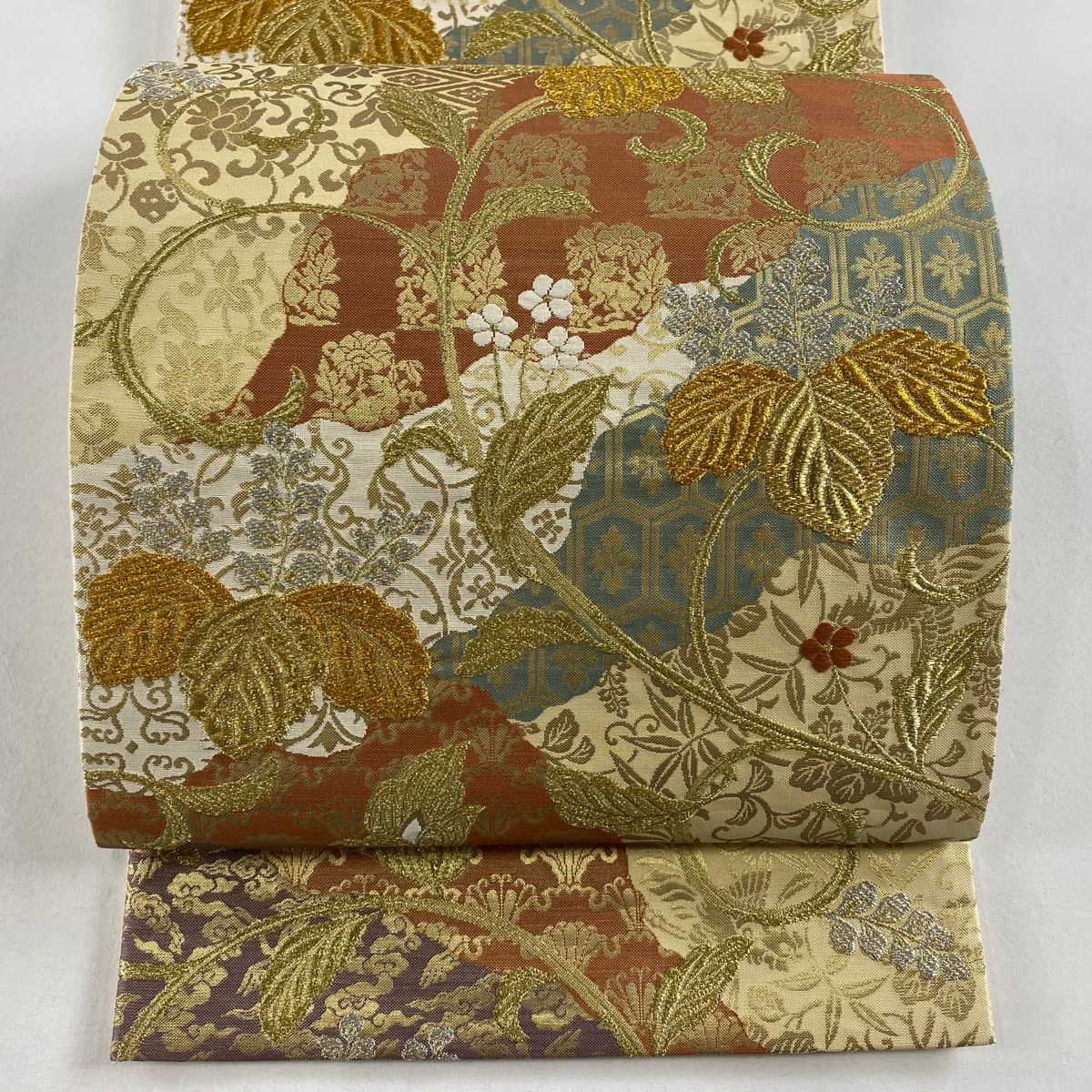 袋帯 美品 秀品 桐唐草 花兎 金銀糸 箔 金色 六通 正絹 【中古
