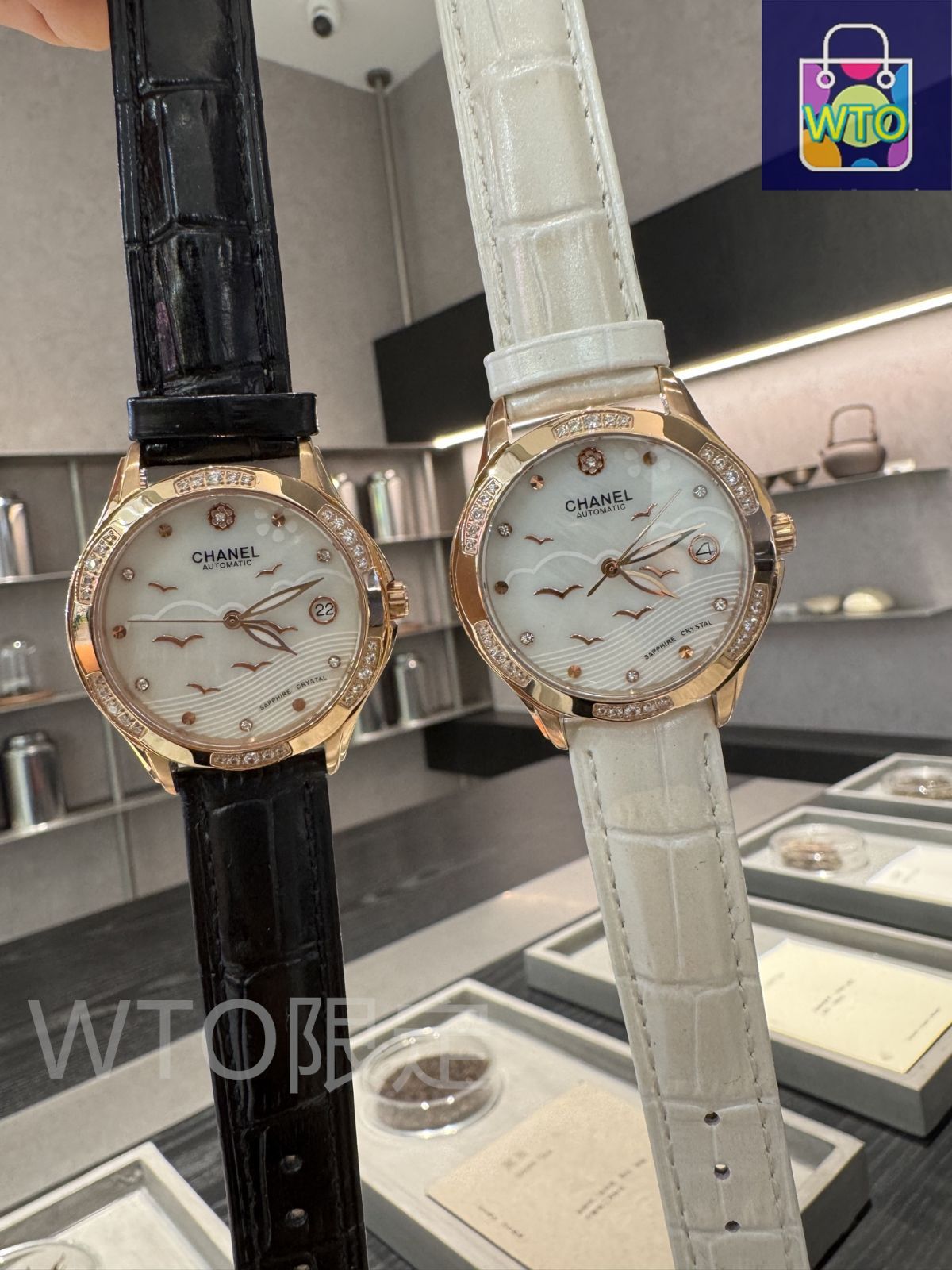 CHANEL ゴールド アナログ時計 ゴールド（金色）系 CHANEL(シャネル) 腕時計(レディース