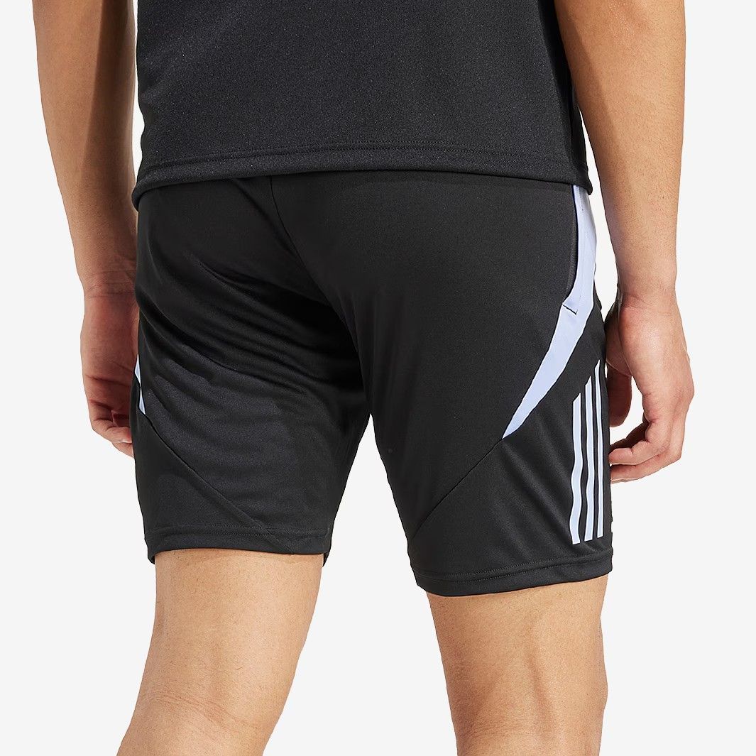 アディダス モデル