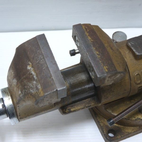 超人気、高品質で超激安。 ORIENTAL オリエンタル パテントバイス R10 No.3 回転式万力 最大口開き約130mm 口幅約85mm ≡DT6212