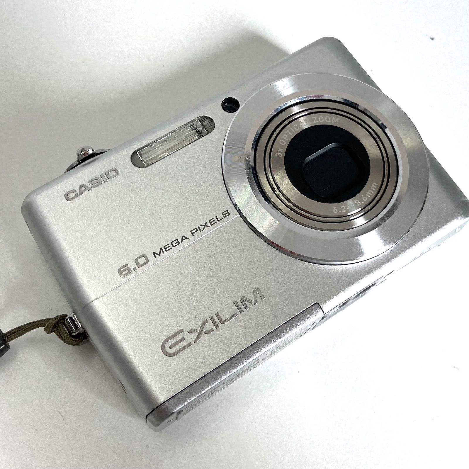 142573】 CASIO EXILIM EX-Z600 ×3 OPTICAL ZOOM 6.2mm~18.6mm 美品 
