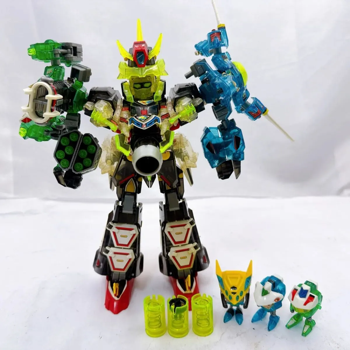 ビーダマン爆外伝 ビーダキャリバー　クリアバージョン Amazon | 未組立 Bビーダマン 爆外伝ビクトリー ビーダキャリバー