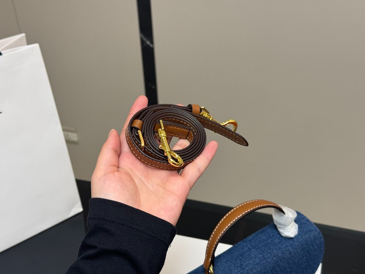 折り畳みボックス付き セリーヌ