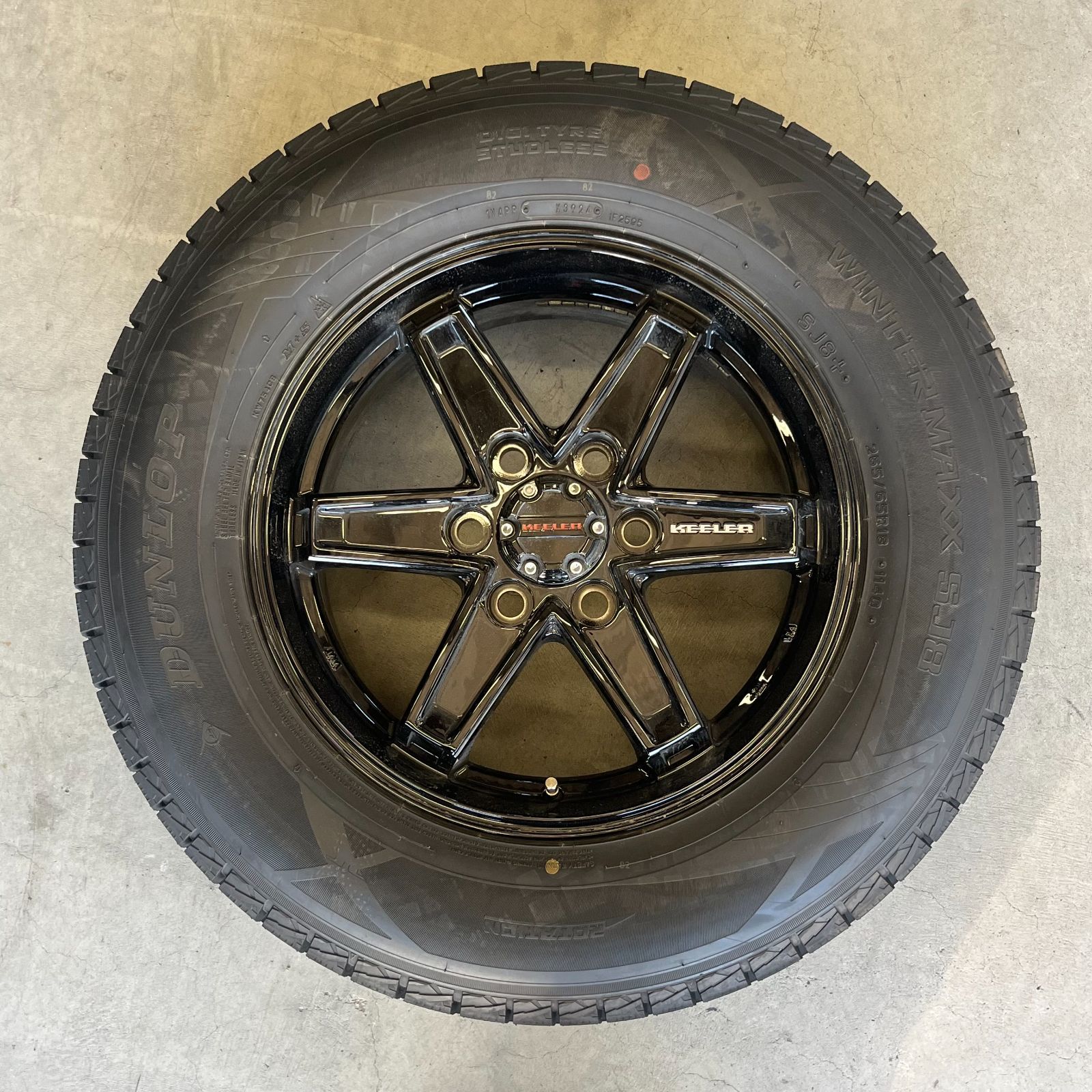 スタッドレスタイヤ アルミホイール