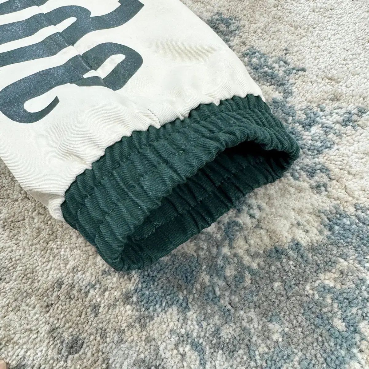 ラッド Rhude