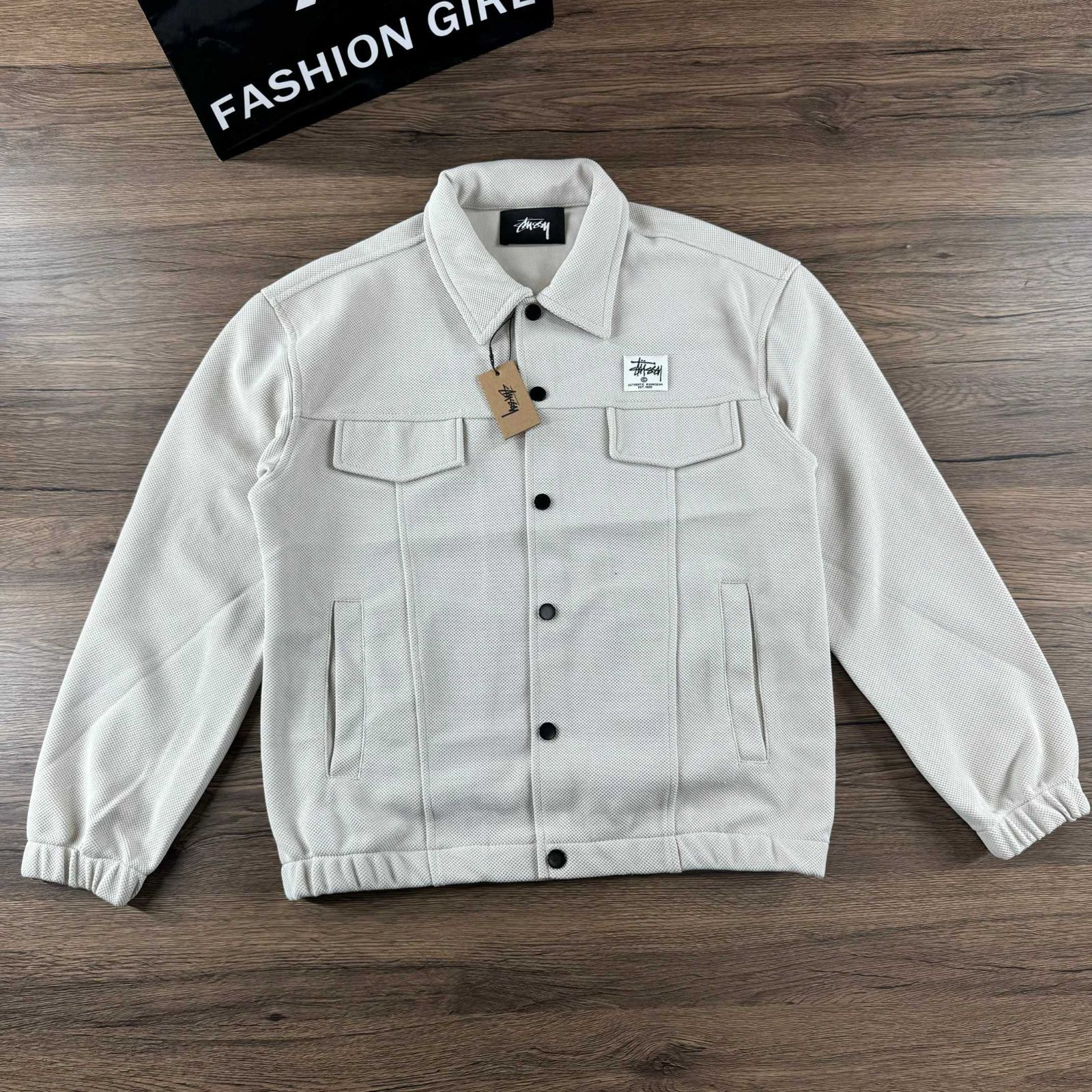 Stüssy ワークウェア ジャケット Mサイズ ホワイト　即購入の場合値下げ可 Stüssy ワークウェア ジャケット Mサイズ ホワイト即購入の場合