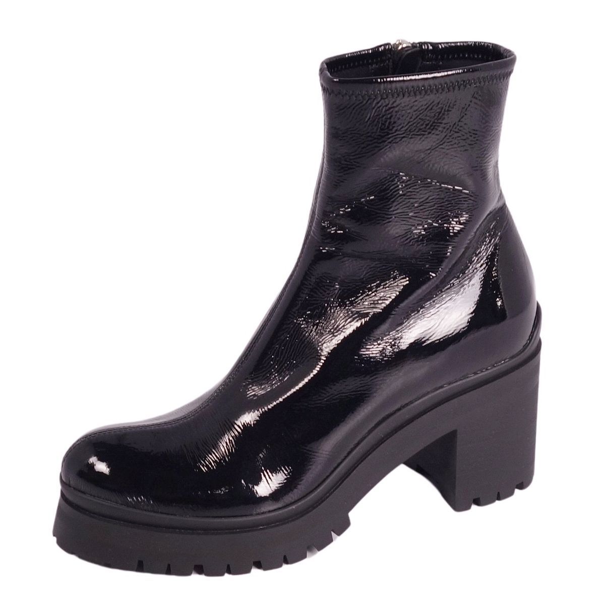 美品 ミュウミュウ miumiu ブーツ ショートブーツ エナメル