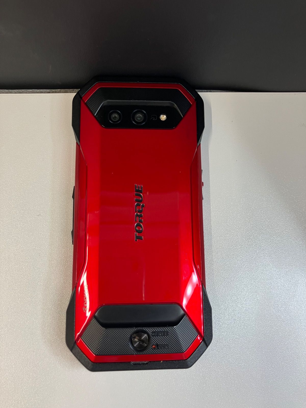 TORQUE 5g KYG01 レッドスマートフォン 赤 TORQUE 5G（トルク ファイブ