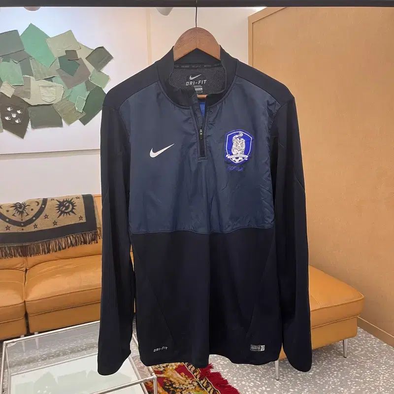 NIKE ナイキ ドライフィット 韓国 フットボール 国立大学 ハーフジップ 長袖Tシャツ 90 C05424