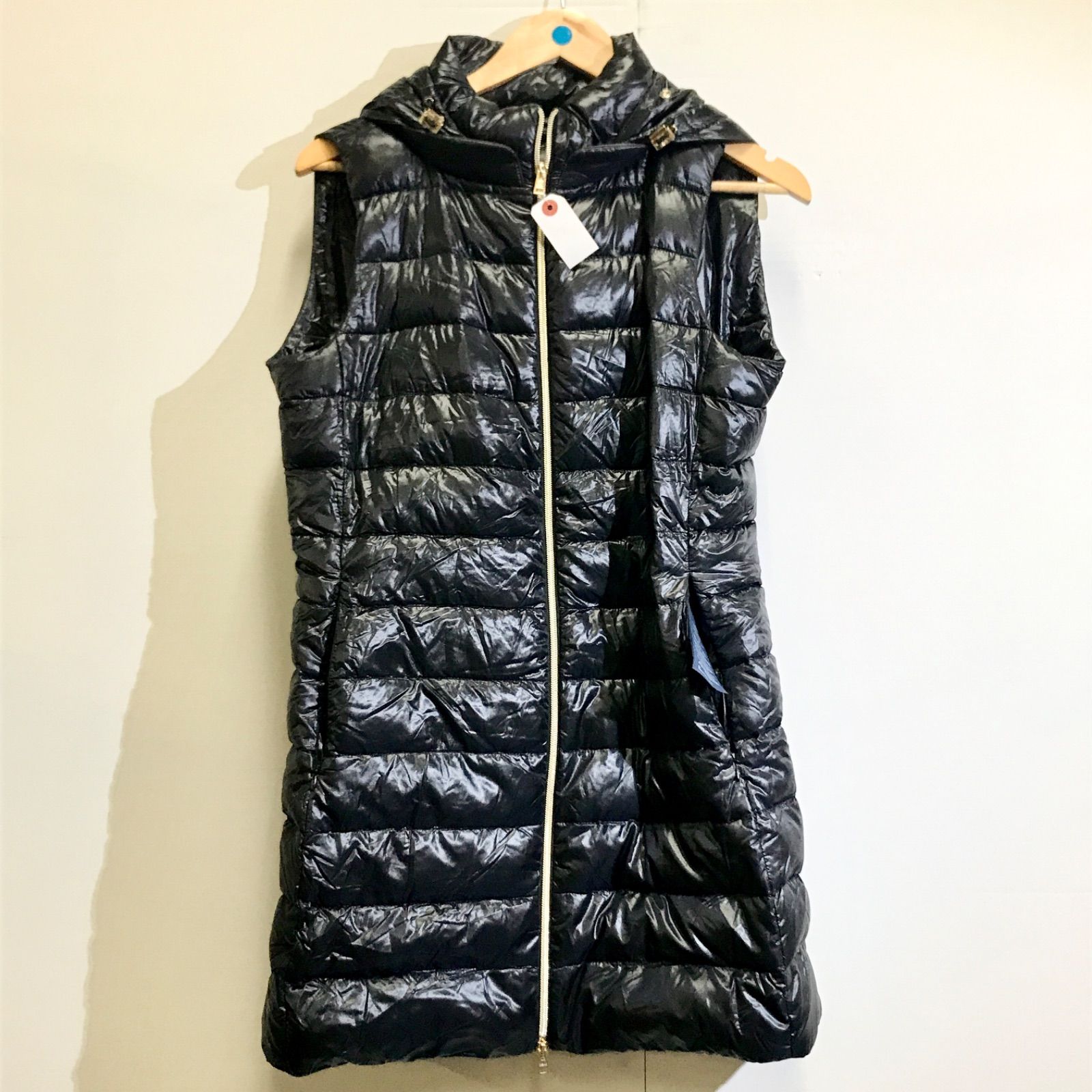美品 HERNO ヘルノ PI0329D ロング丈 ダウンベスト 42