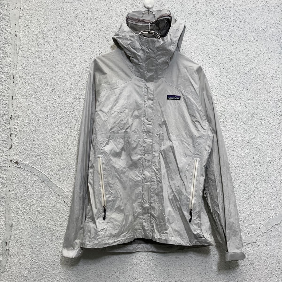 patagonia ジップアップ ナイロン ジャケット パタゴニア レディース M ホワイト マウンテンパーカー 古着卸 アメリカ仕入 a609-5147