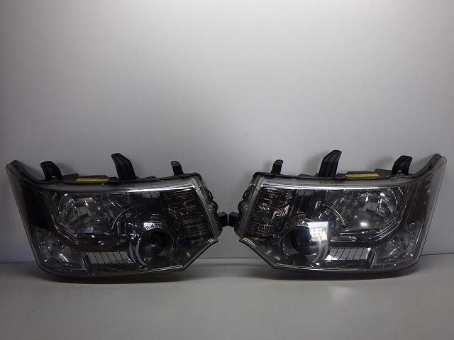 デリカD5 ヘッドライト左右 HID CV 前期 100-87918 コーティング