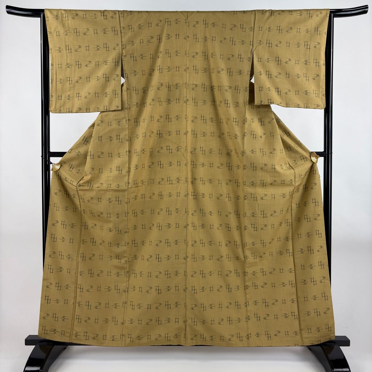 紬 身丈161cm 裄丈64cm M 袷 燕 井桁 黄土色 正絹 名品