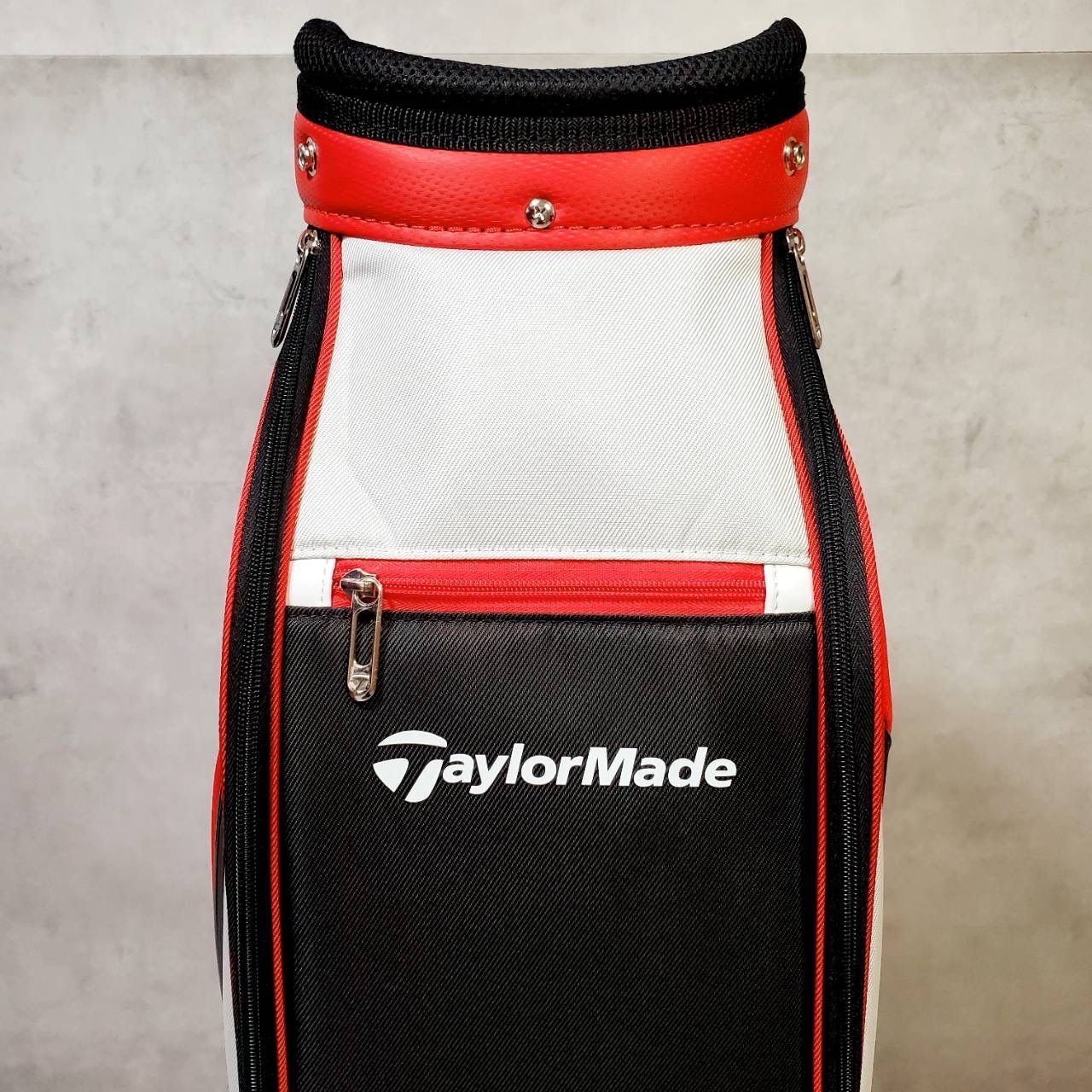 TaylorMade テーラーメイド ゴルフバッグ キャディバッグ TJ105 トゥルーライト レッド 9型 47インチ対応 軽量2.6kg 5分割 小物収納ポケット付き メンズ WHITEMONARCHHOTEL_COM