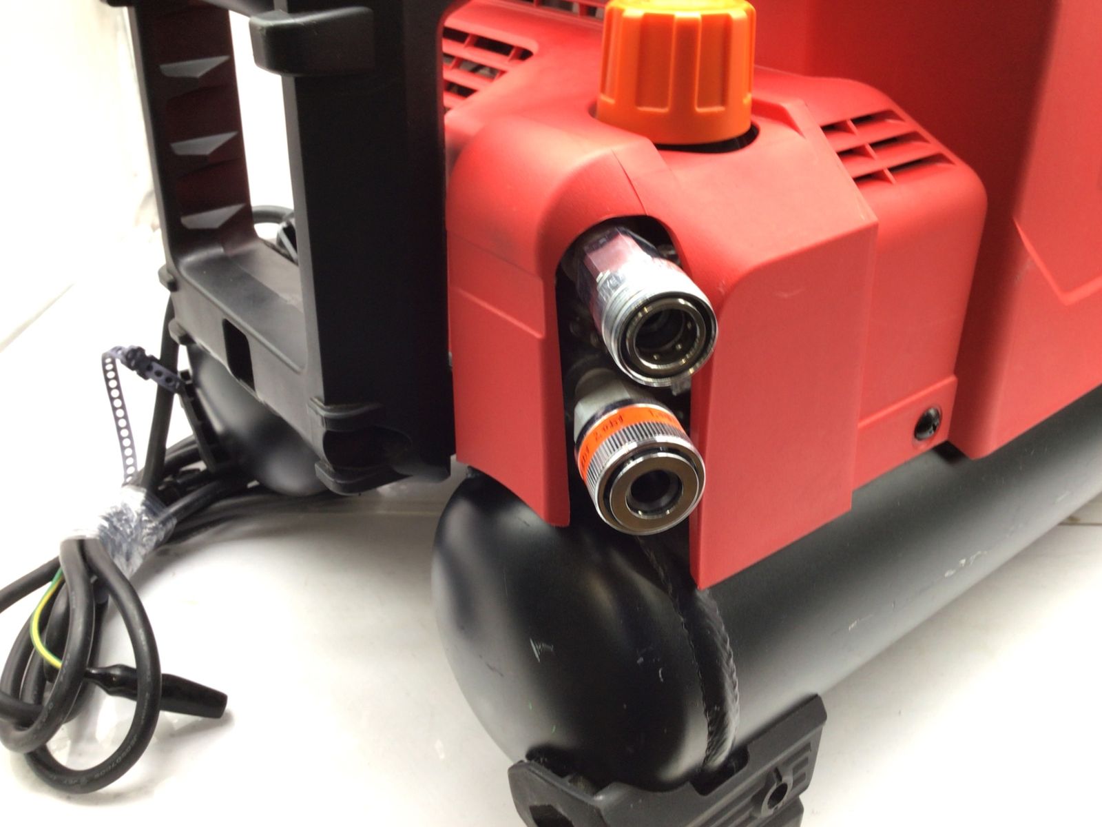 エアコンプレッサー AK-HL1310E