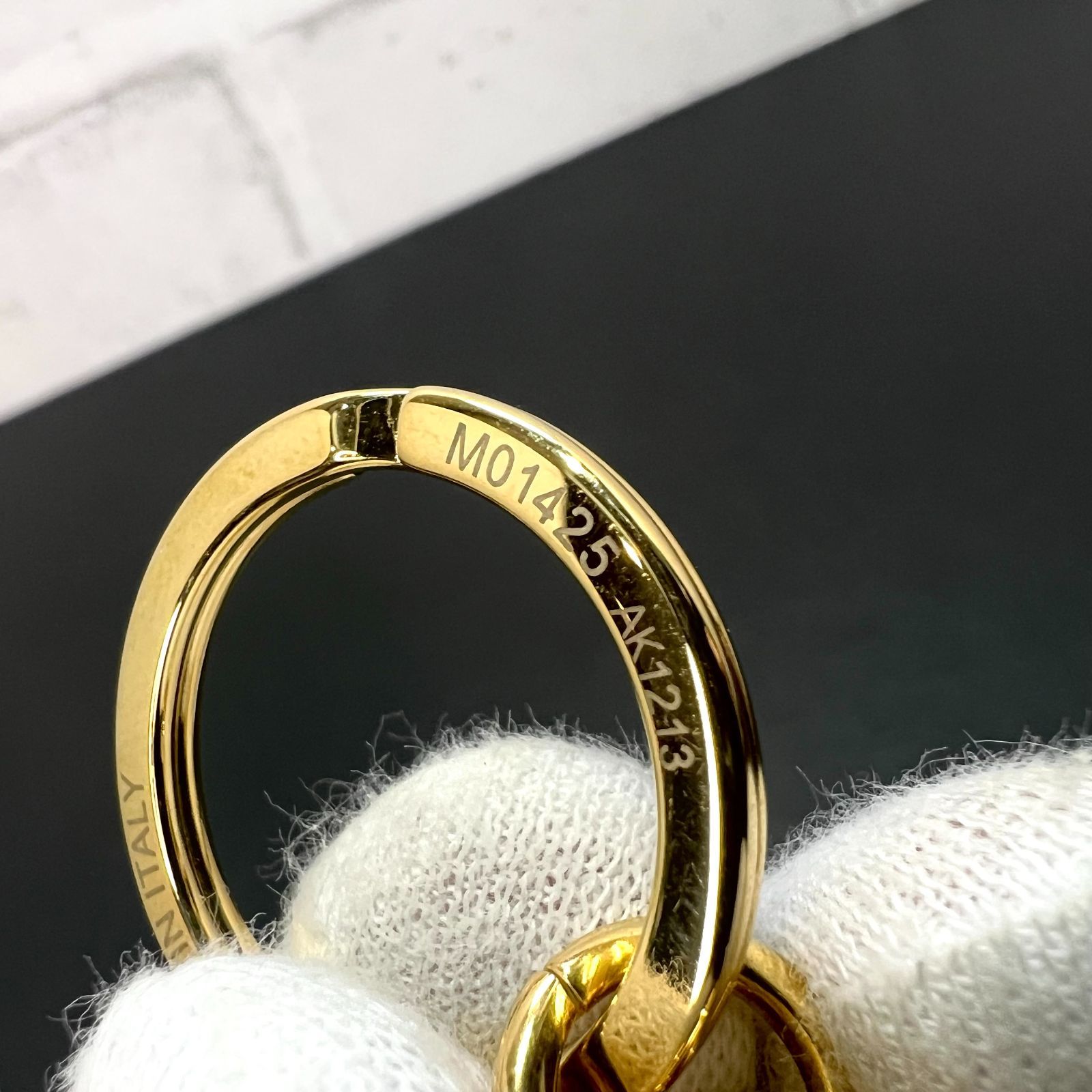 LOUIS VUITTON／ルイヴィトン M01425 カドゥナ LVハート
