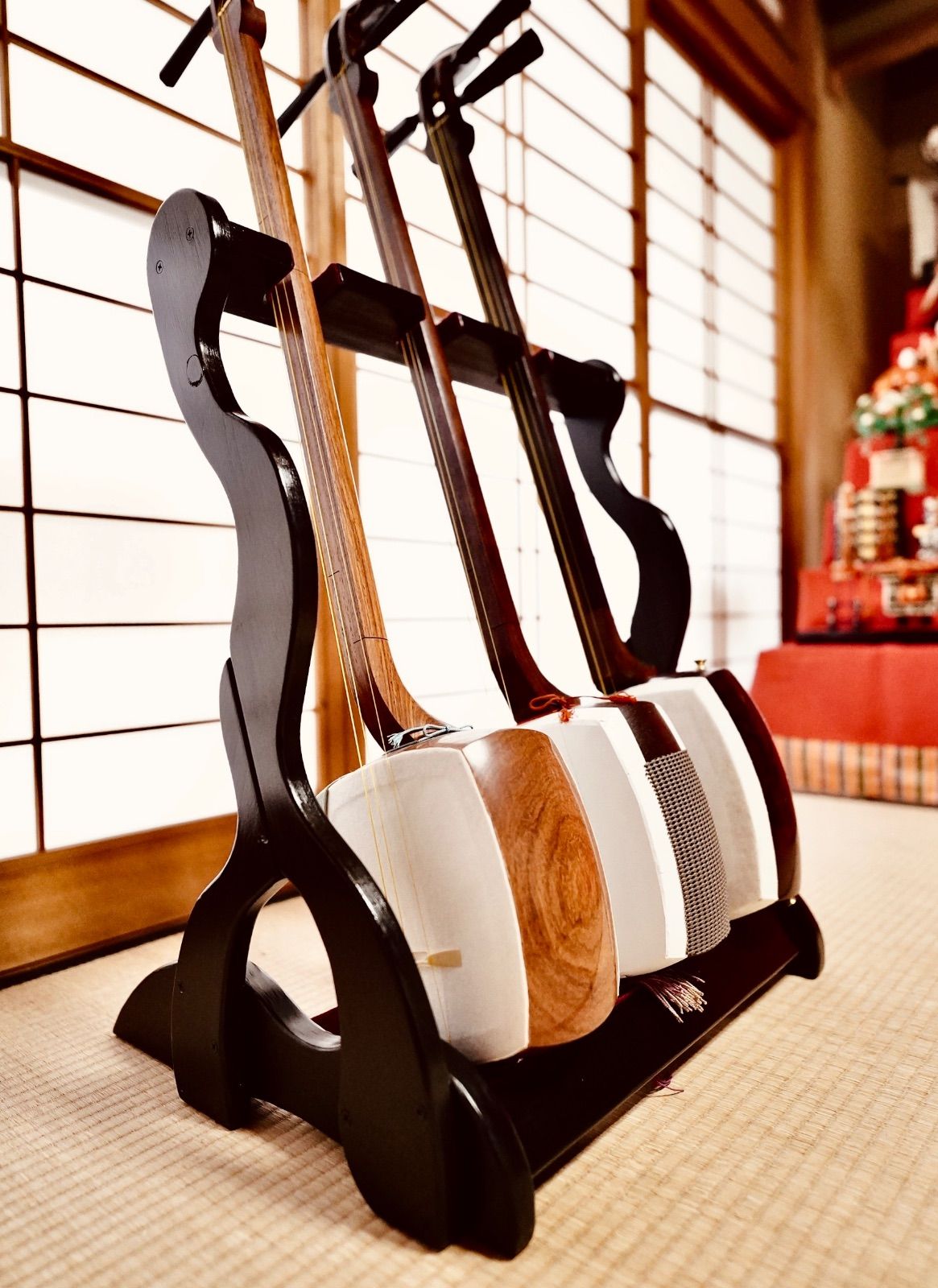 mornin様 手作り木工 木製三味線スタンド 黒漆 ３丁掛け