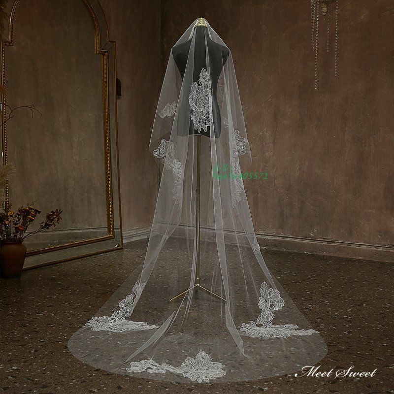 美品 ワタベウェディング ロングベール【EFV-FLOWER(70/270)】 ワタベウェディング ベール EFV-FLOWER(70/270）（ワタベ