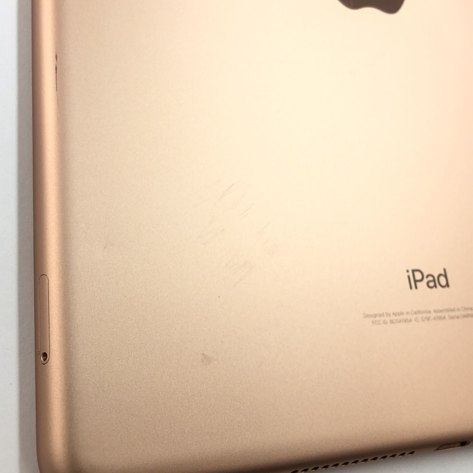 キズあり品】iPad (第6世代) Wi-Fi + Cellular/32GB