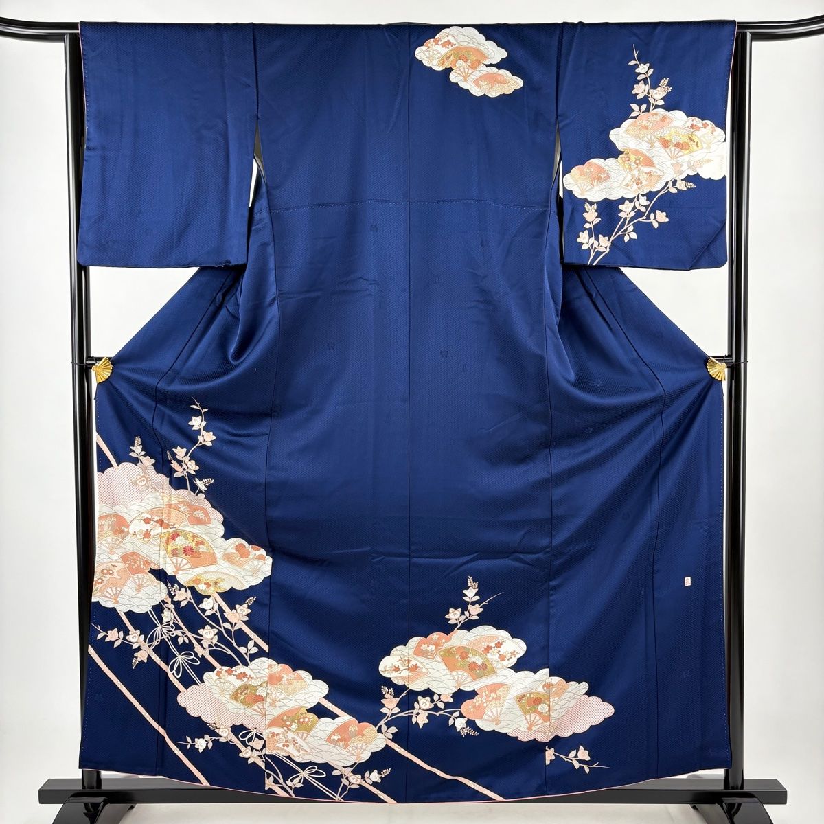 訪問着 身丈159cm 裄丈63.5cm S 袷 吾妻徳穂 落款 雲文 扇 金糸 刺繍 紺色 正絹 秀品