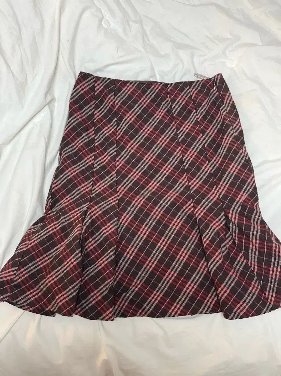 チョコストロベリー BURBERRY バーバリー ミディ シュグート