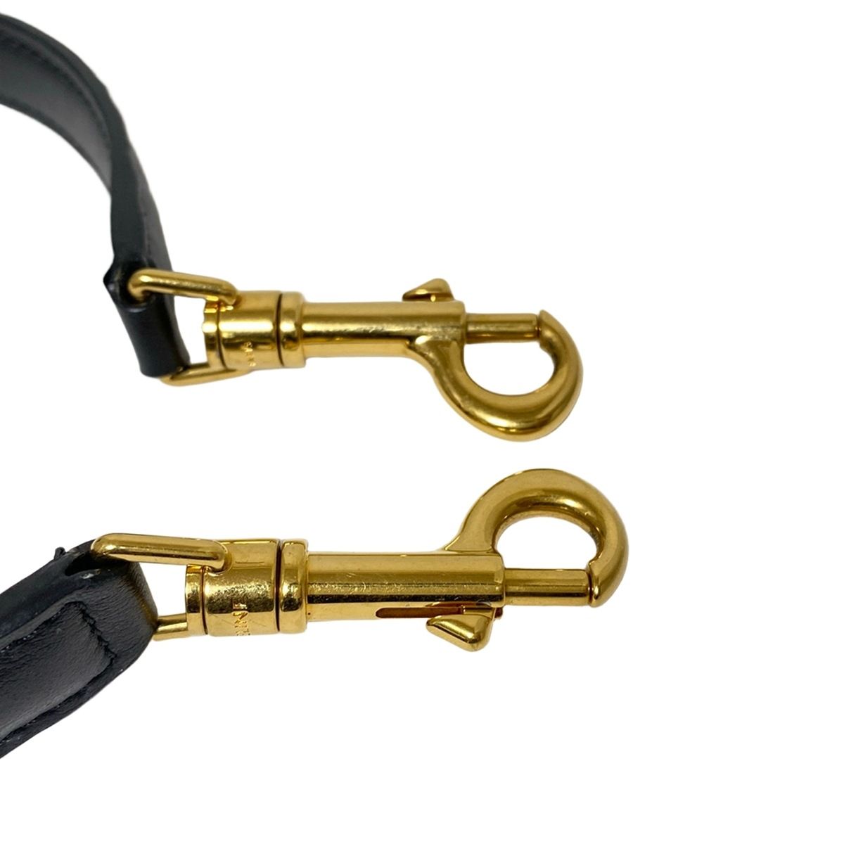 CELINE(セリーヌ) ショルダーストラップ - 黒×ゴールド レザー - メルカリ 