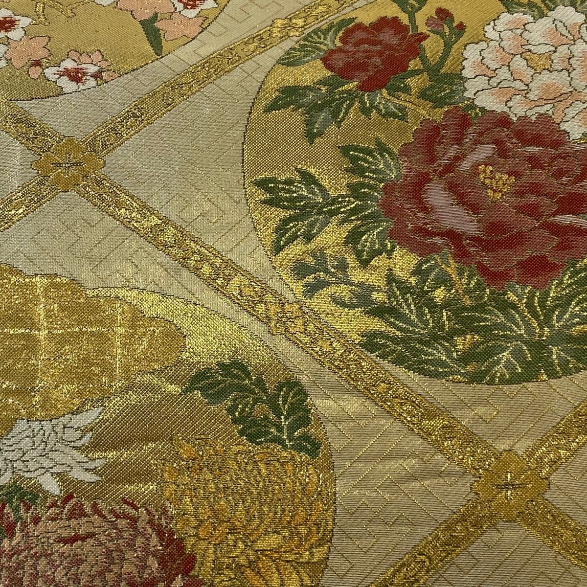 丸帯 美品 逸品 丸文 花鳥 金糸 箔 金色 正絹 【中古】 - メルカリ