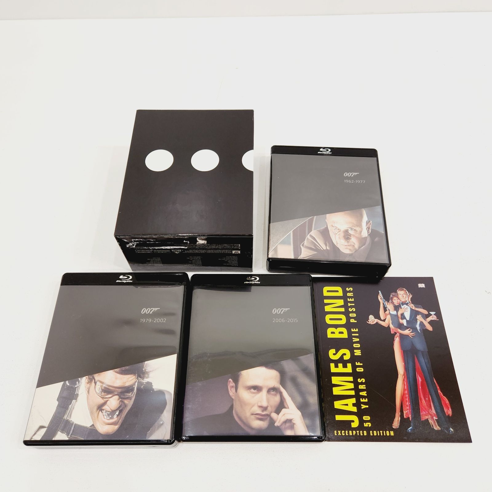 小牧店】007 コレクターズ・ブルーレイ[Blu-ray]BOX(24枚組)(初回生産限定) 007/スペクター収納スペース付  【K309-0228】※ご購入の際は商品説明欄を最後までお読みしてご納得された方のみご購入下さい。 - メルカリ