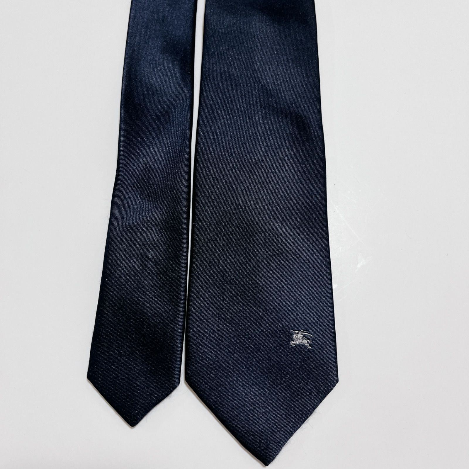 ꧁美品꧂ エルメネジルドゼニア ネクタイ 無地 ソリッドタイ ビジネス ネイビー 美品꧂ エルメネジルドゼニア ネクタイ 無地 ソリッドタイ ビジネス