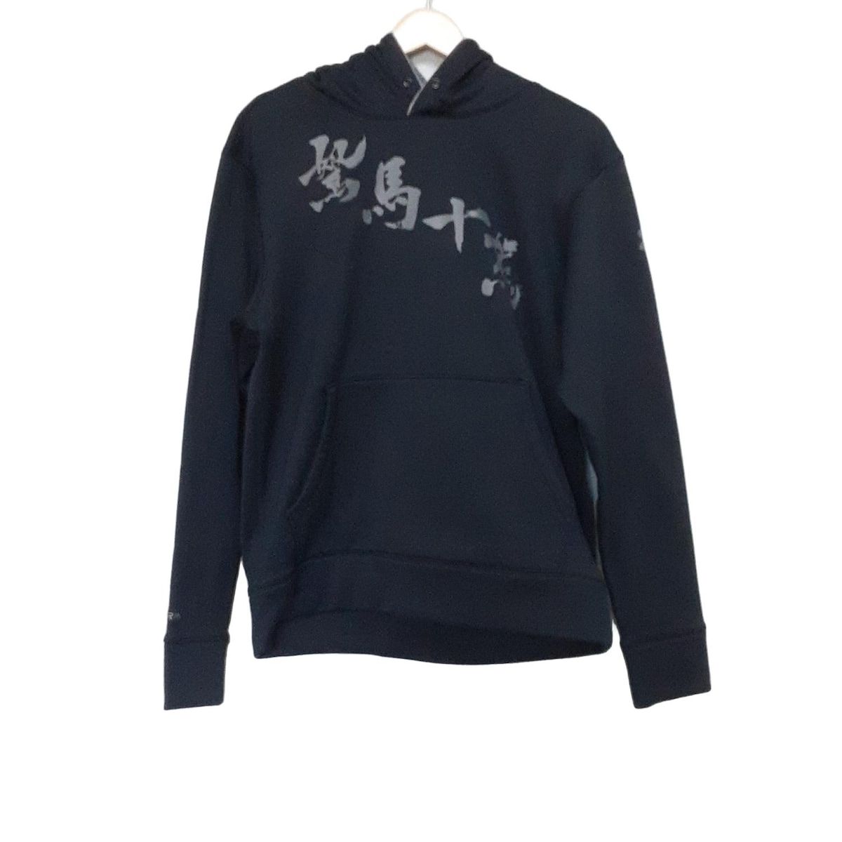 UNDER ARMOUR(アンダーアーマー) パーカー サイズMD メンズ美品