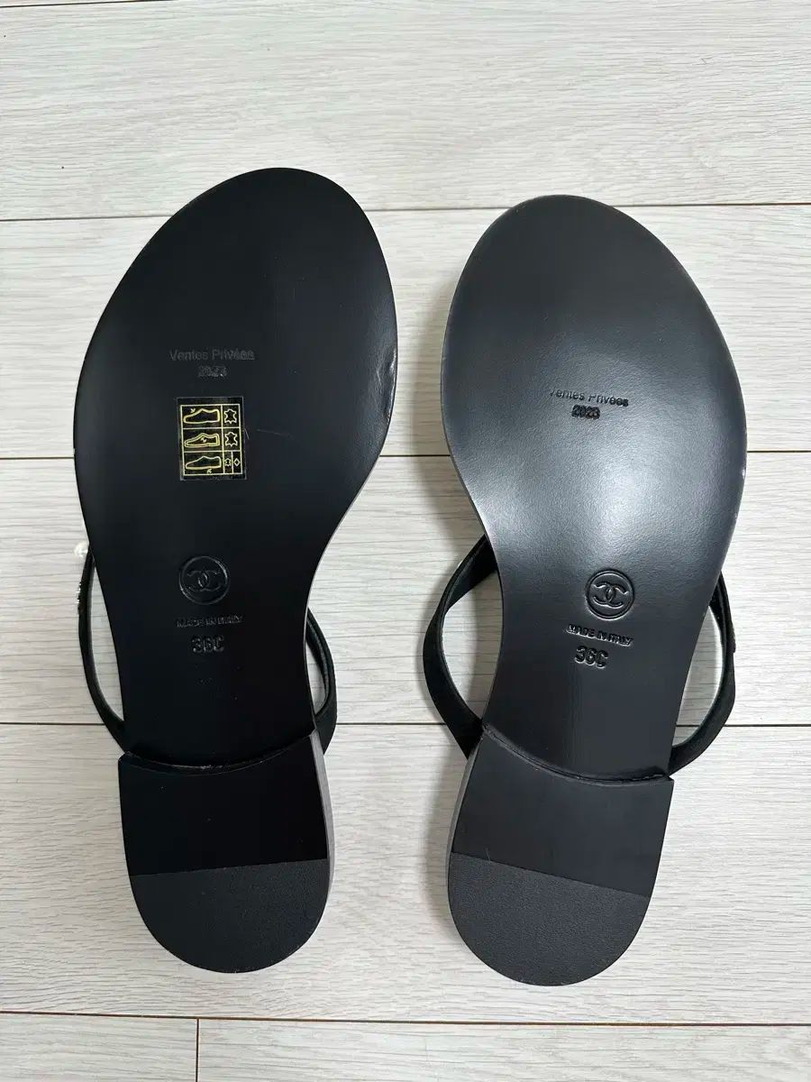 CHANEL(シャネル) カーフスキン サンダル 36 （ 225 ） - メルカリ