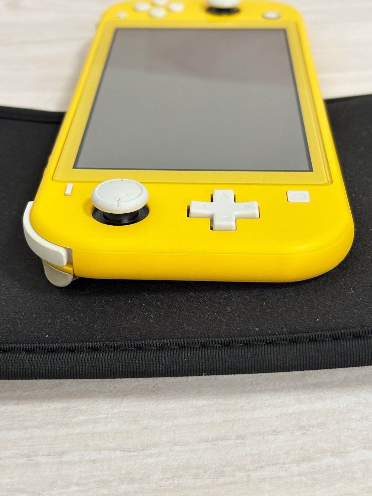 Nintendo Switch Lite イエロー HDH-001 本体、充電器 Nintendo 任天堂 Switch Lite スイッチライト HDH-001 ゲーム機