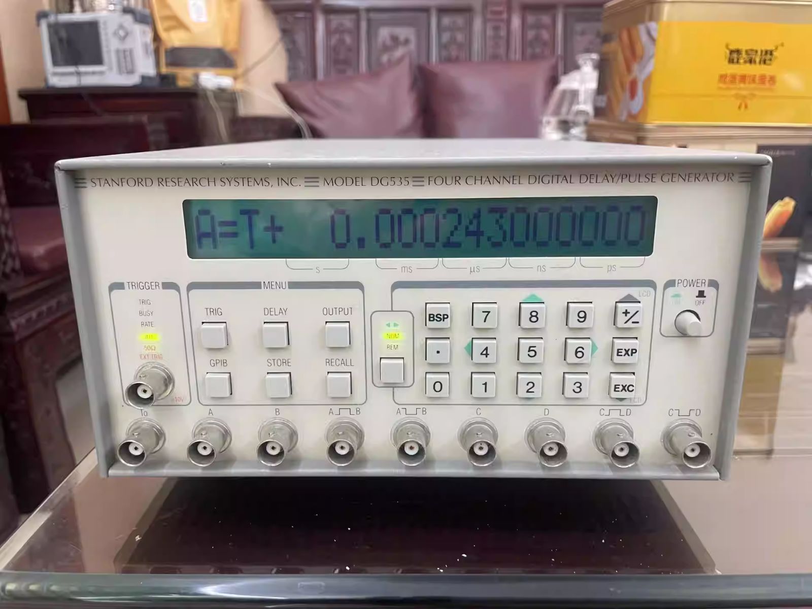 スタンフォードリサーチ DG535 チャンネルデジタル遅延ジェネレーター Digital Delay/Pulse Generator - DG535