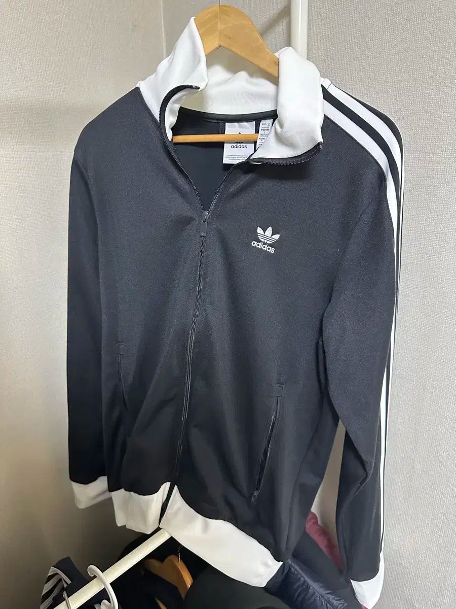 アディダス ジャージ トラックジャージ
