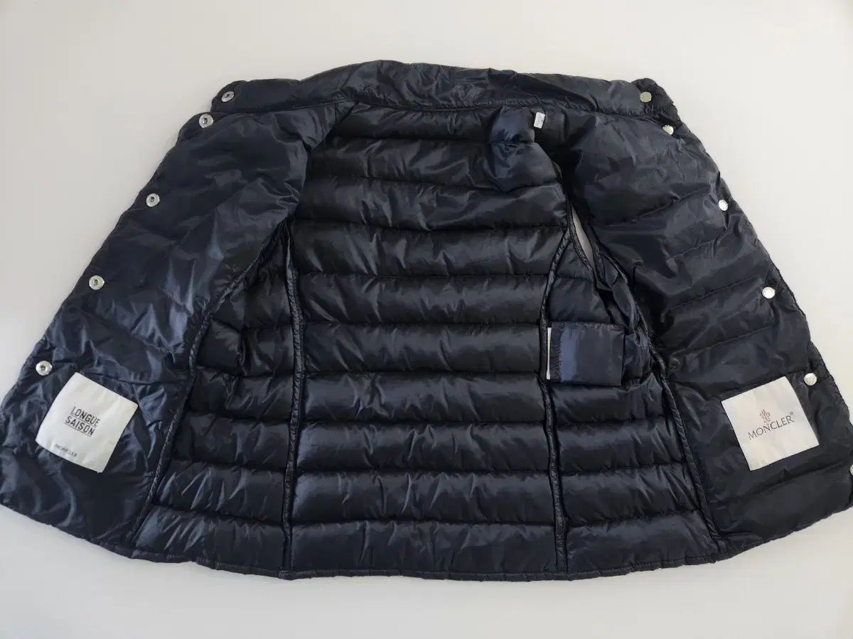  モンクレール 女の子 ダウンベスト カーディガン トップス