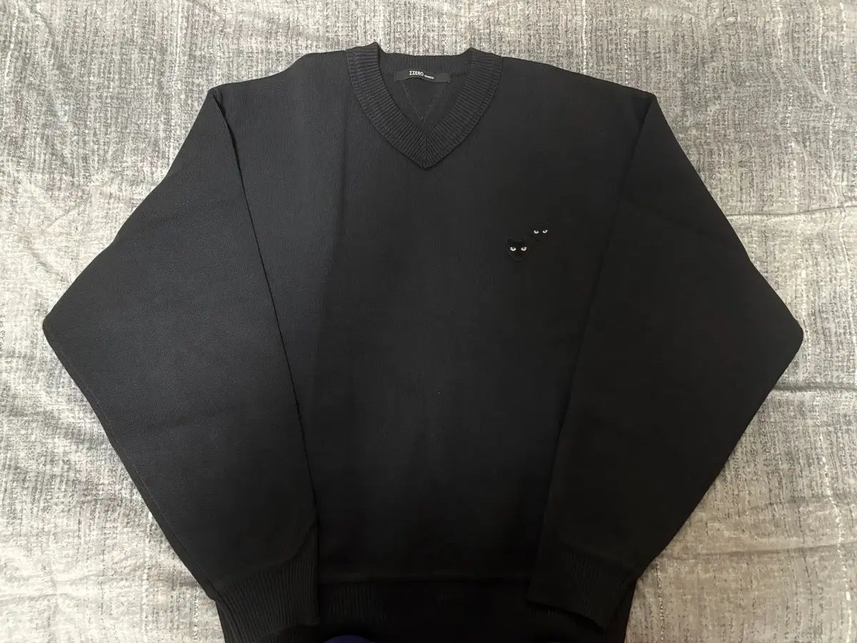 SONGZIO HOMME(ソンジオ・オム) ZZERO SONGZIO ツインパンサー カーブ リップ Vネック ニット セーター 黒 M