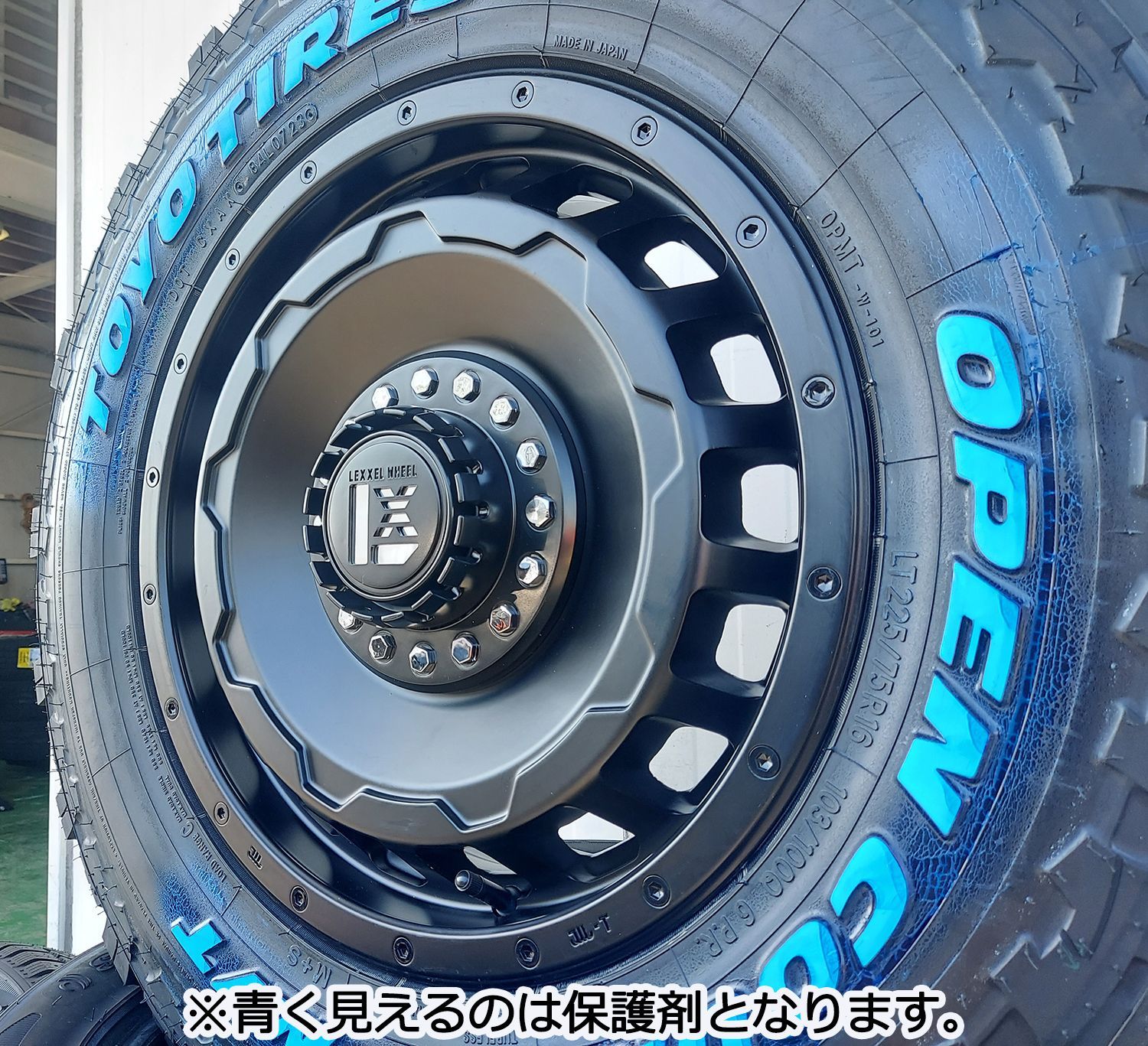 ジムニーシエラ JB74 16インチ LEXXEL SwaGGer スワッガー トーヨーオープンカントリーMT 225/75R16 ホワイトレター -  メルカリ