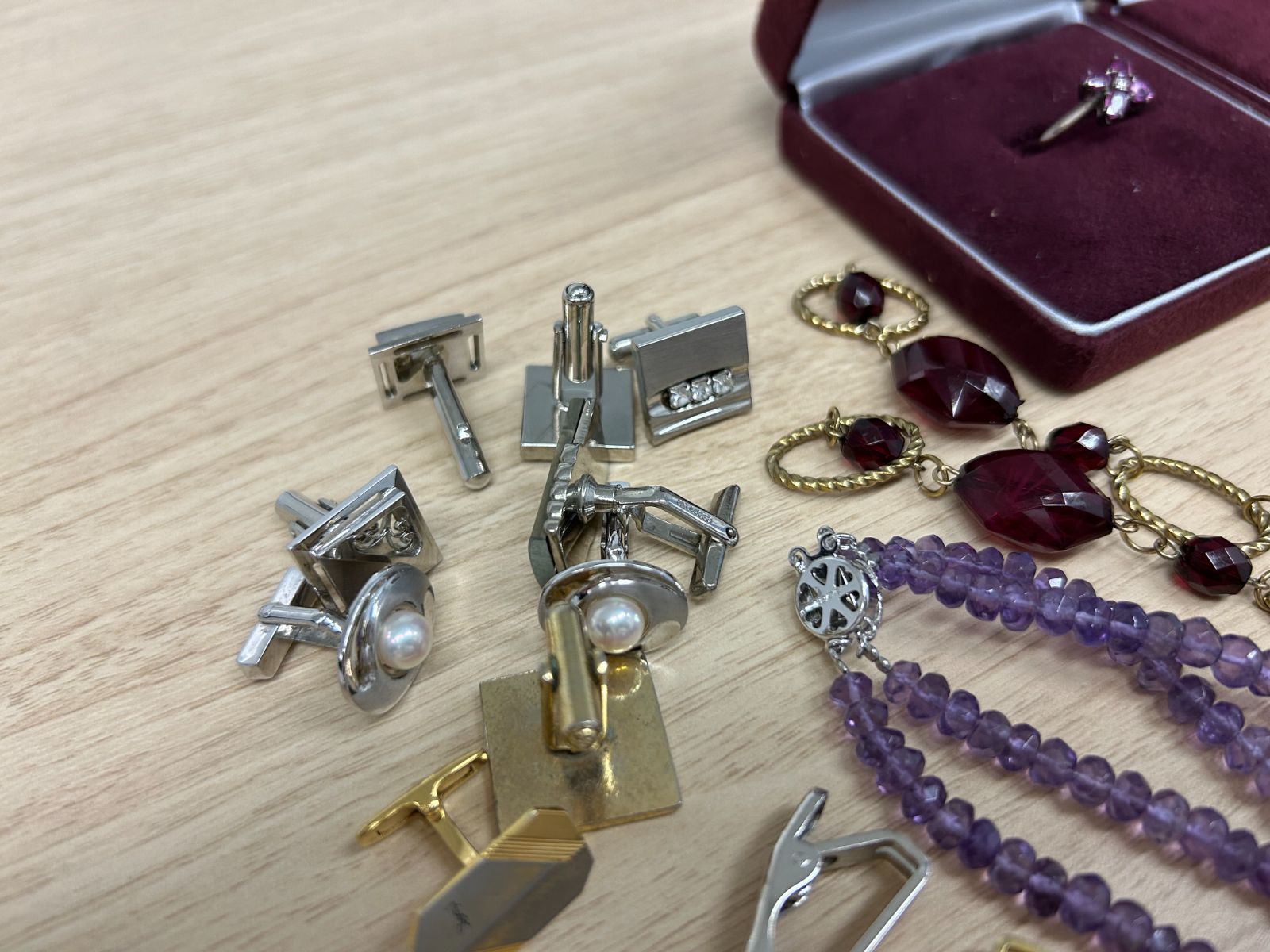 ジュエリー　整理　アクセサリー　遺品 N2324ジュエリーボックス アクセサリー 指輪 ネックレス 遺品整理