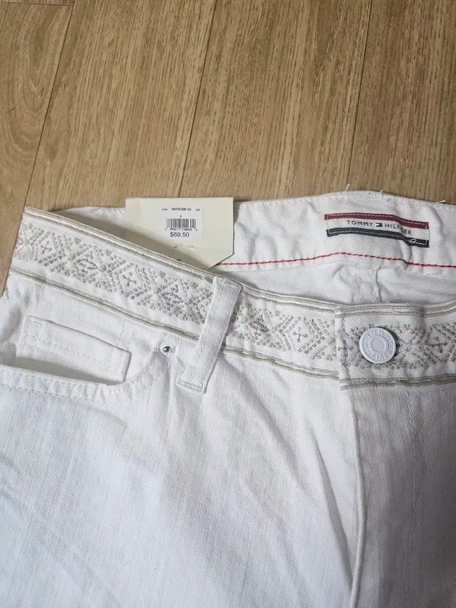Hilfiger トミーヒルフィガー