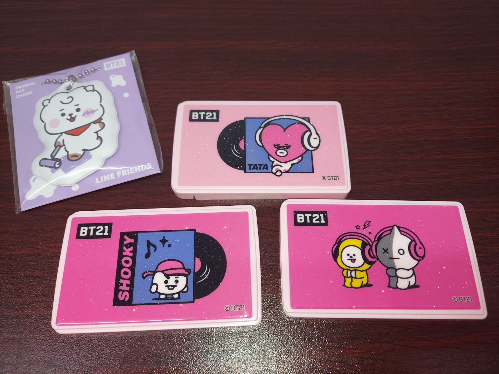 BT21 ファミマ PVCチャーム