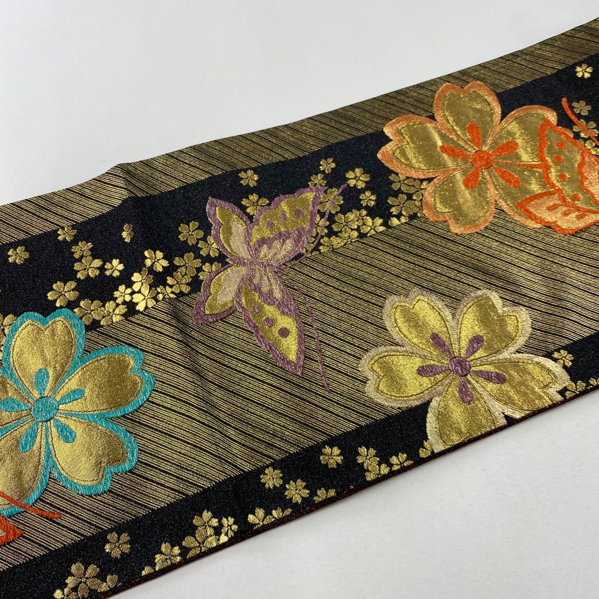 袋帯 美品 秀品 蝶 桜 箔 唐織 黒 六通 正絹 【中古】 - メルカリ