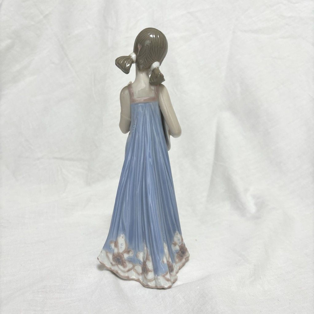 LLADRO リヤドロ／少女コートニィ　5648／フィギュリン LLADRO リヤドロ 少女コートニィ 05648 フィギュリン : ブランド