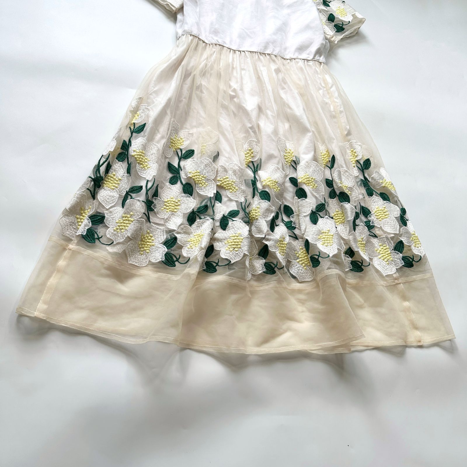 Chesty チェスティ ワンピース ドレス フラワー 刺繍 花柄 フレア