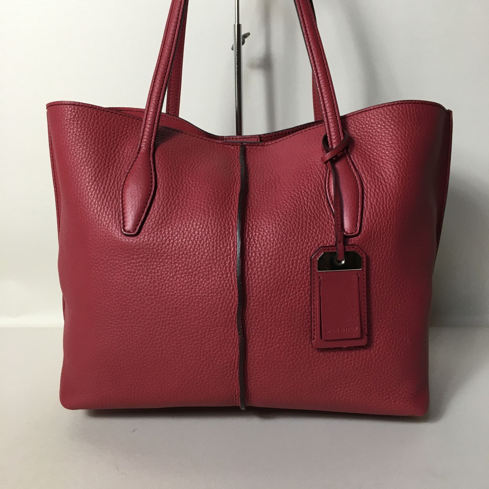 【未使用保管品】トッズ ジョイ トートバッグ タッセル 本革 レザー レッド 赤 2507-105｜美品｜トッズ トートバッグ レザー ピンク - メルカリ
