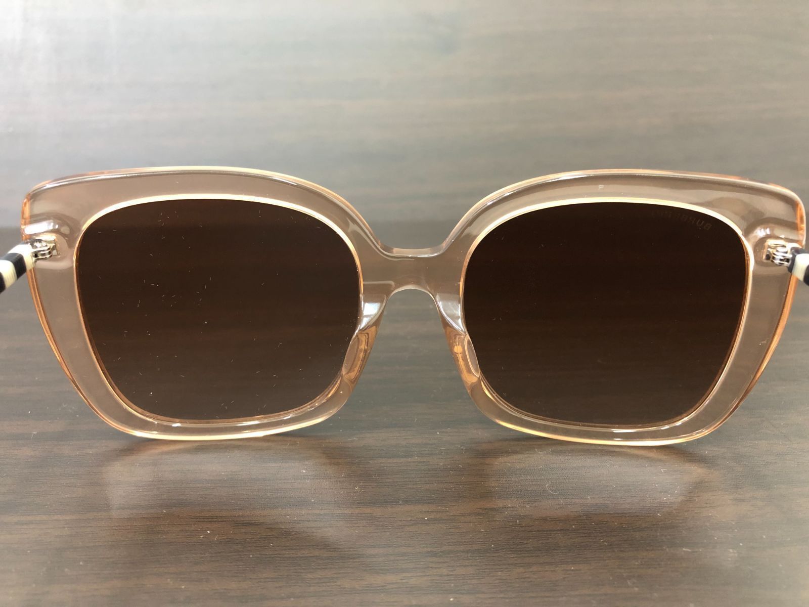 A）BURBERRY バーバリー レディース サングラス BE4323F 56□20 140  