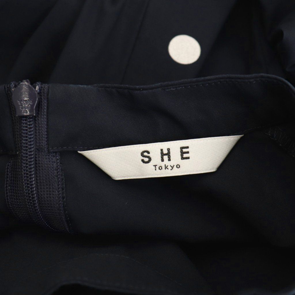 SHE tokyo パフスリーブブラウス　vera 新品未使用タグ付き　白 シートーキョー SHE Tokyo Vera dot セットアップ パフスリーブ