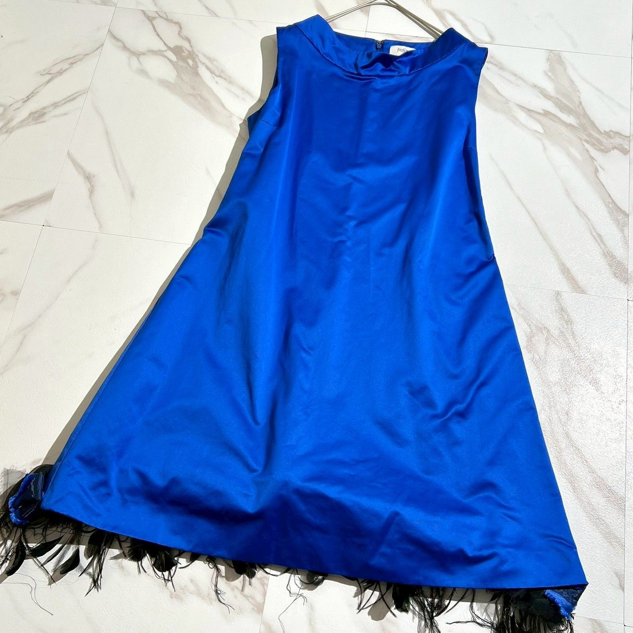 品 Yves Saint Laurent イヴサンローラン フェザーデザインドレス ノースリーブワンピース 羽根 バックジップ 青 ブルー フランス製 コットン 綿 ポリエステル オールシーズン パーティードレス 結婚式 フォーマル 二次会