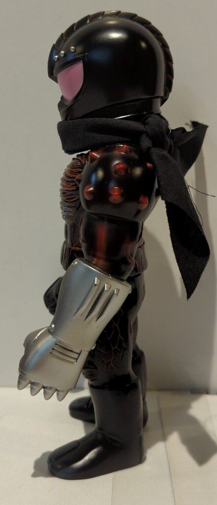 REALHEAD/CORDVIPER 真マシンサイダー 黒成型 赤/銀青塗装 ピンク目