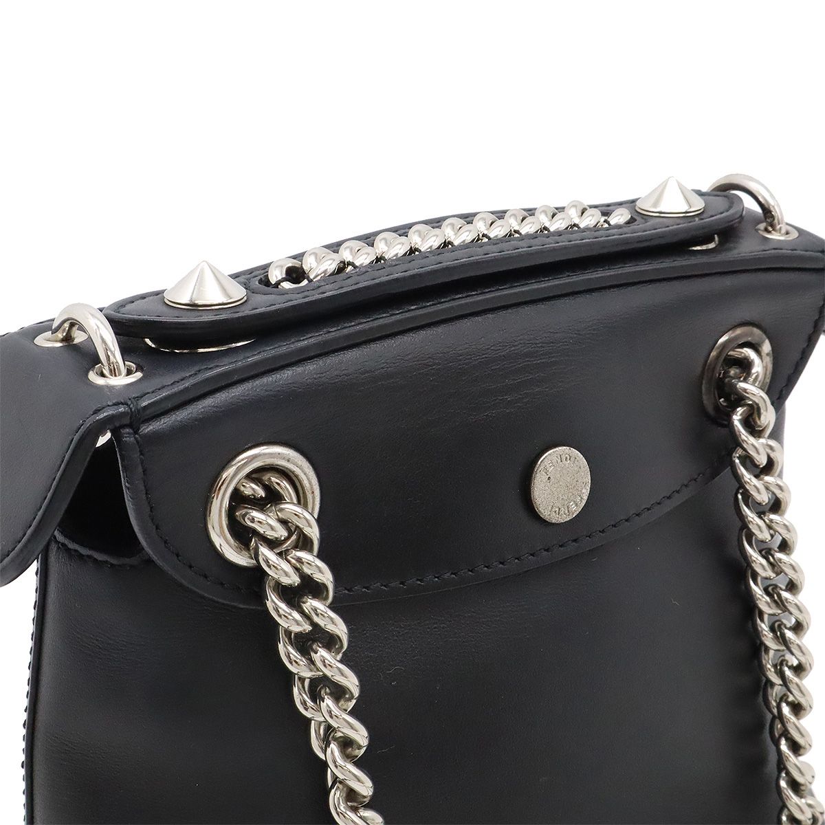 FENDI バックトゥスクールブラックチェーンショルダーバッグ