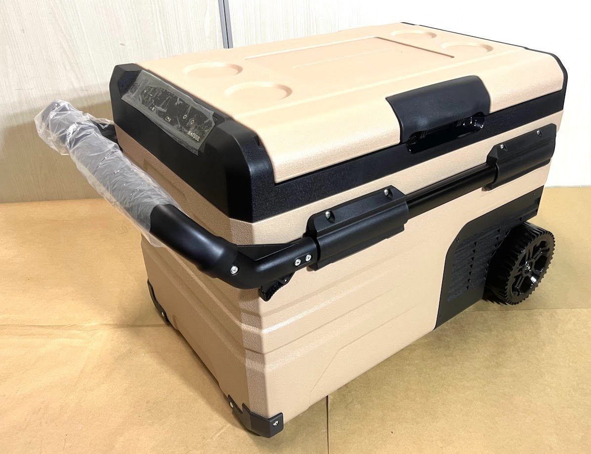 極美品】 NATUUL どこでも 冷凍 冷蔵庫37L NL-IB37C-BE ベージュ 極美品】 NATUUL どこでも 冷凍 冷蔵庫37L NL-IB37C-BE ベージュ